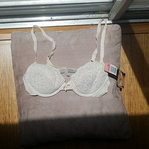 Size 36a Olga Padded Push-up Bras